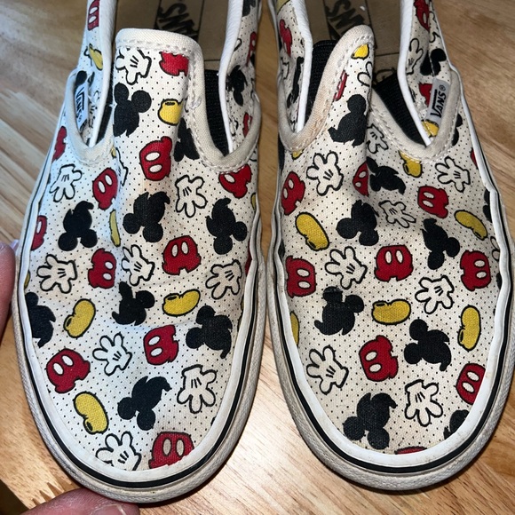 Disney vans. Mickey Mouse. VANS custom Disney slide on shoe - Picture 2 of 7